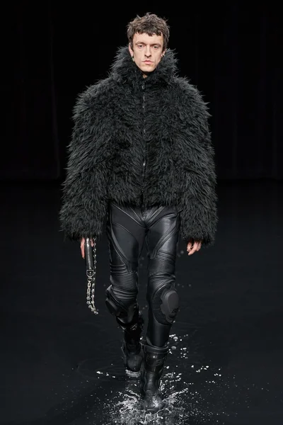 Look 36